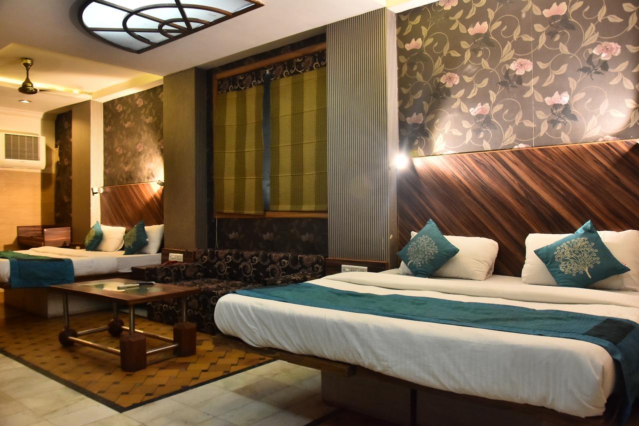 Hotel Deep Kanpur Exterior foto